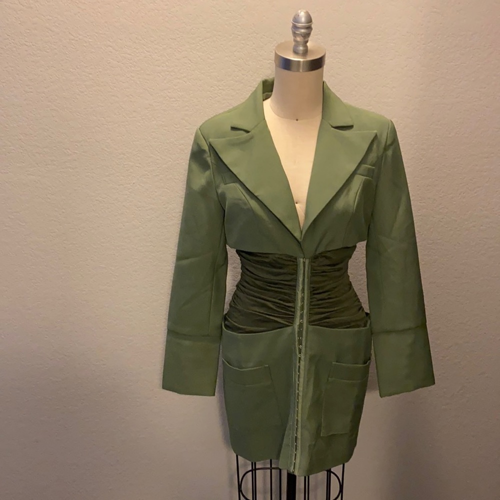 Women’s dress